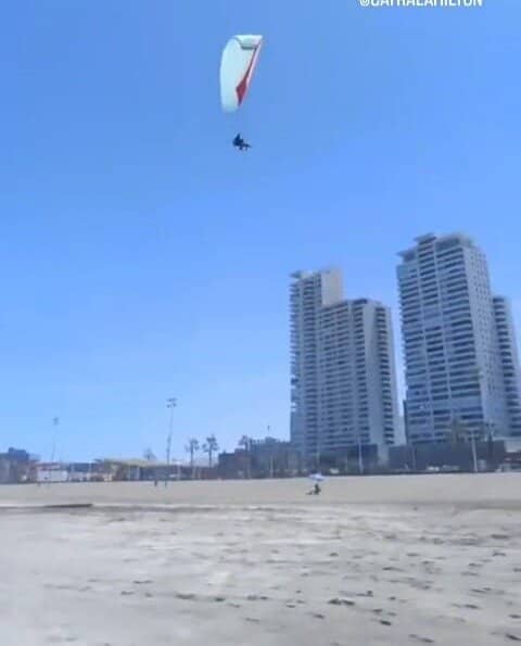 Paragliding Spectacle