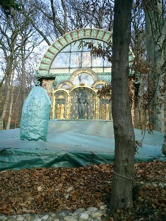 The Garden Setting