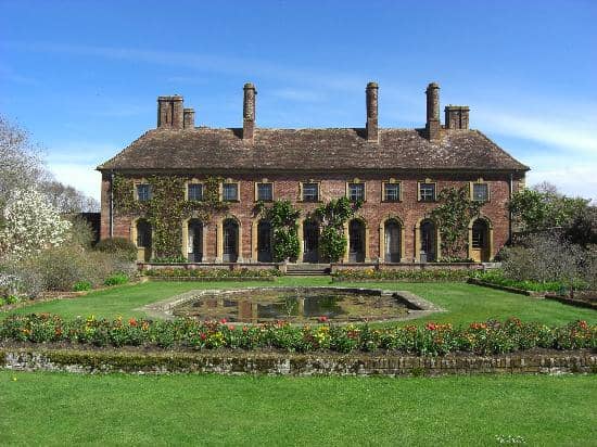 Artisan Studios & Craft Shops