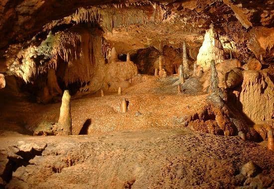 The Labyrinth of Caves