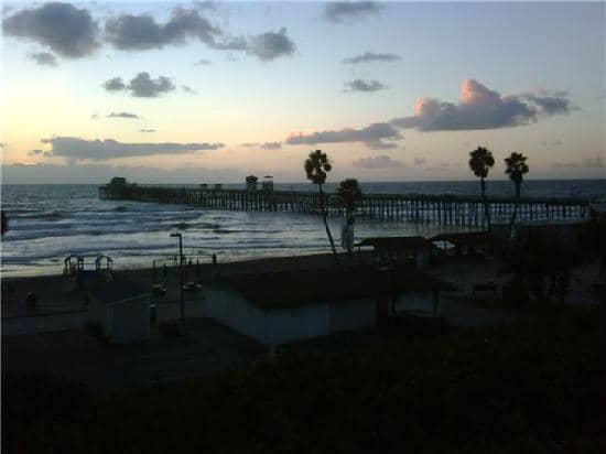 Surf-Inspired Atmosphere