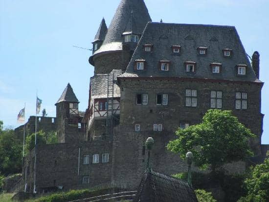Cozy Castle Bistro