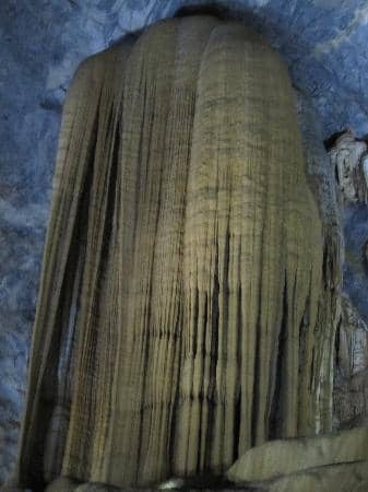 Dark Cave (Hang Toi)