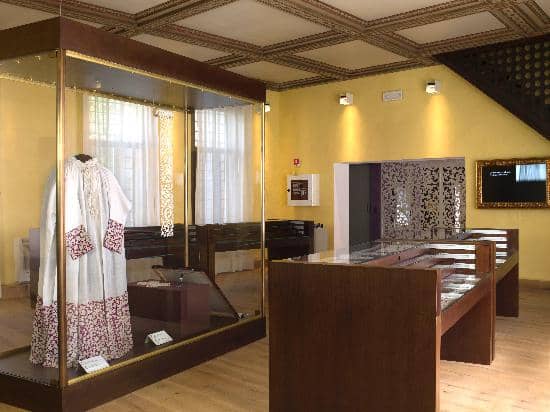 The Lace Museum