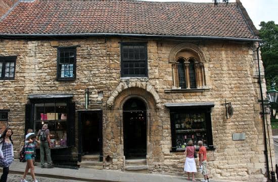 Independent Boutiques & Cafes