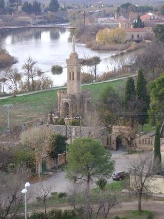 The Legend of the Unnailed Hand