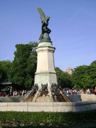 Intricate Fountain Details