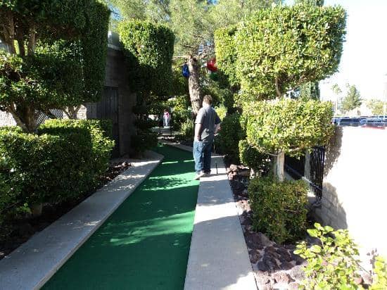 Classic Arcade & Mini Golf