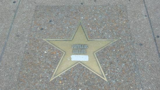Chuck Berry Statue