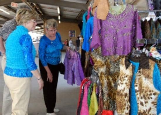 Live Entertainment & Food