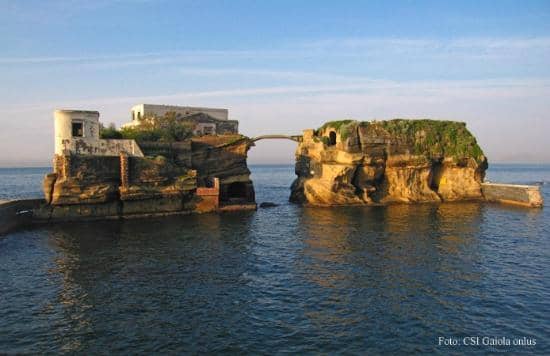 Gaiola Islets