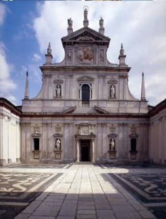 Intricate Carved Altars