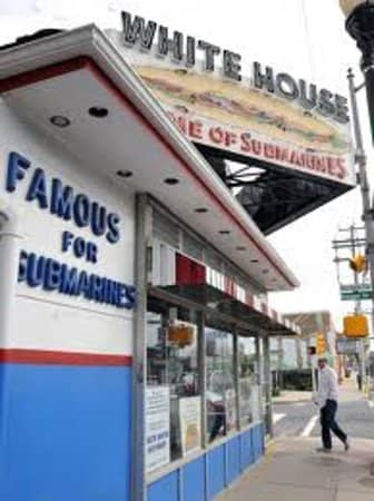 Celebrity & Nostalgia Ambiance