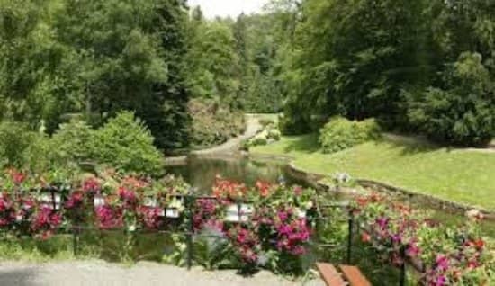 Lush Gardens & Trails