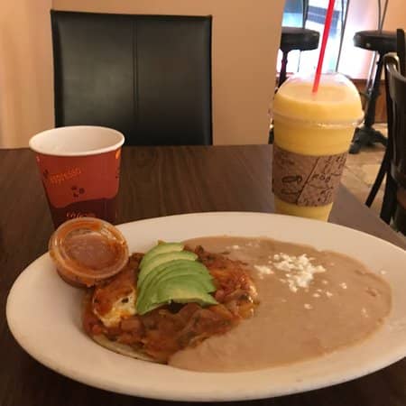 Picturesque Courtyard Ambiance