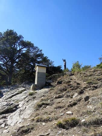 The 'Chemins de la Croix' Hike