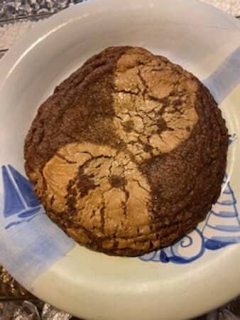 Spicy ginger molasses cookie