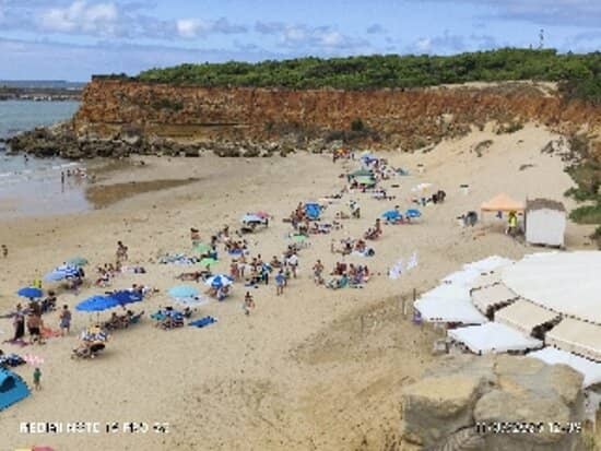 Beachfront Bar & Facilities