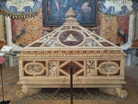 Aragonese/Tagliavia Family Crypt