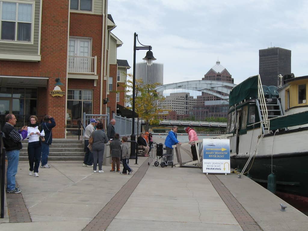 Informative Canal Cruise