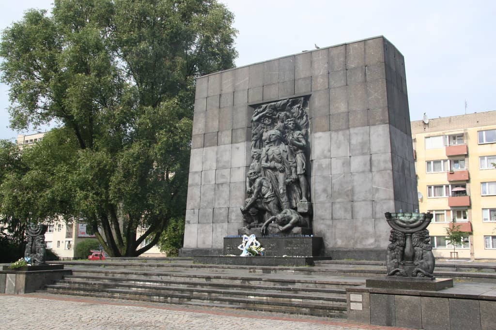 Monument to the Ghetto Heroes