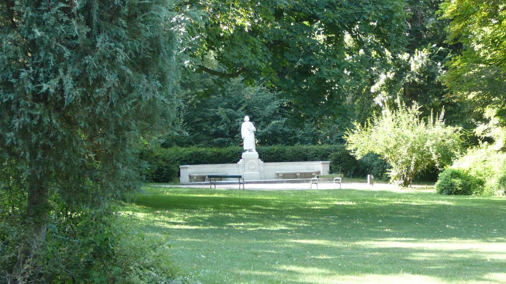 Monuments and Statues
