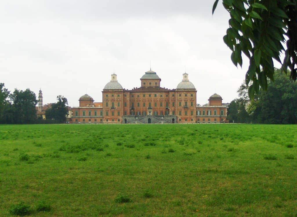 Royal Apartments
