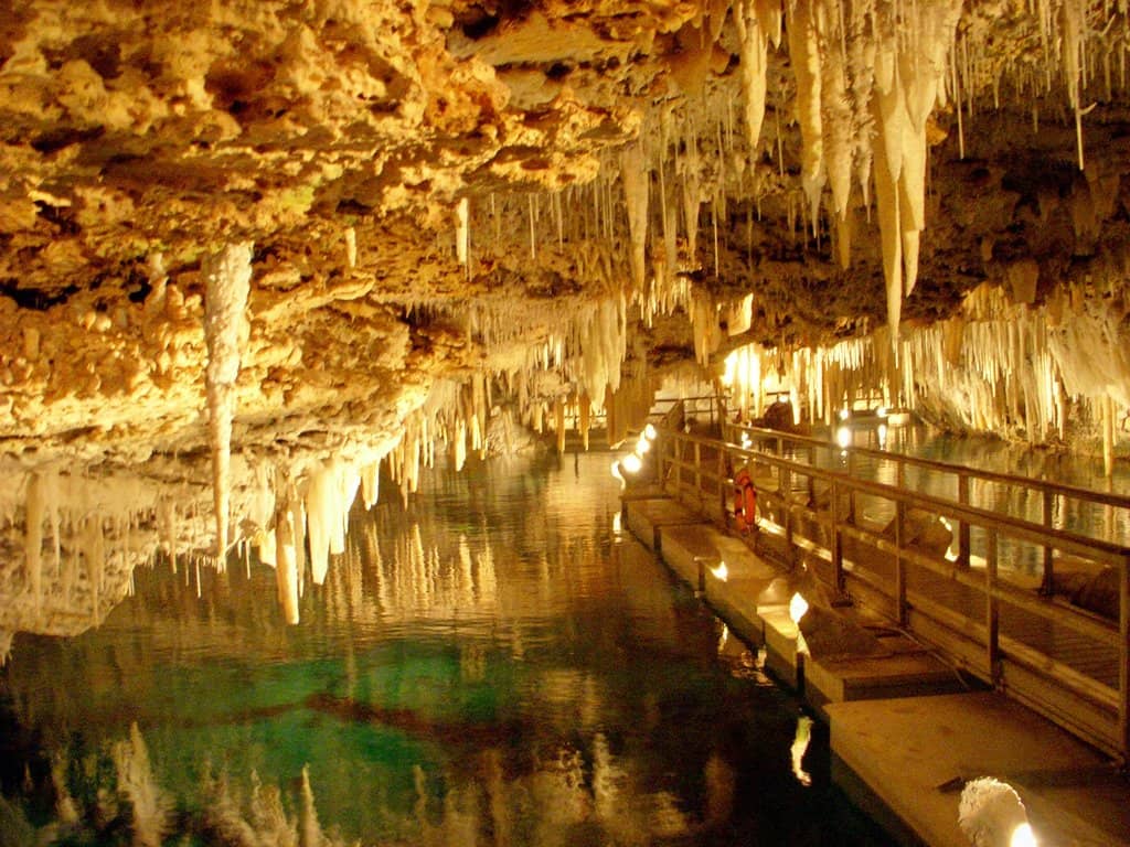 Fantasy Cave's Dramatic Formations