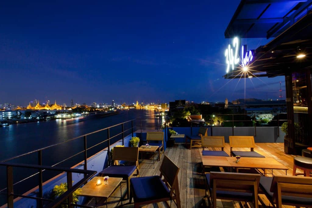 Signature Cocktails & Drinks