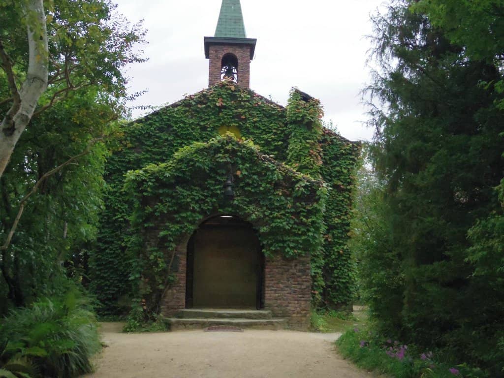 Peaceful Museum Grounds