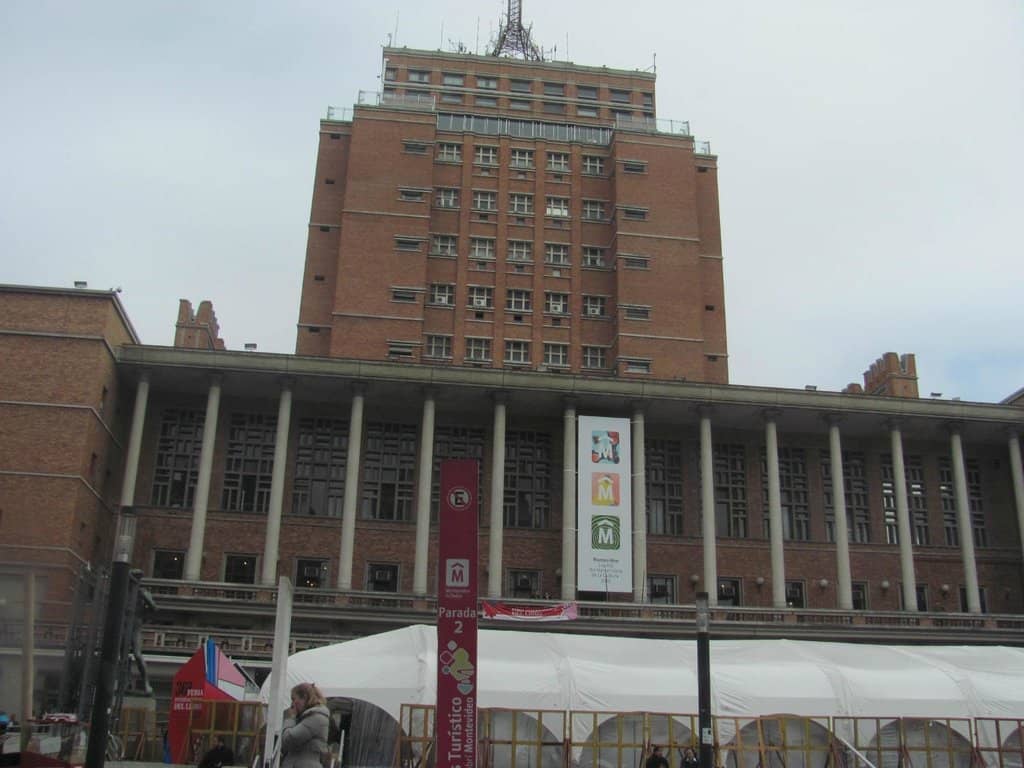 360-Degree Panoramic Views