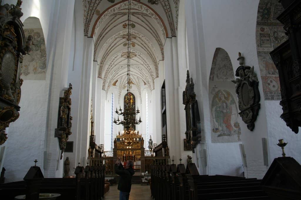 Vast Frescoes
