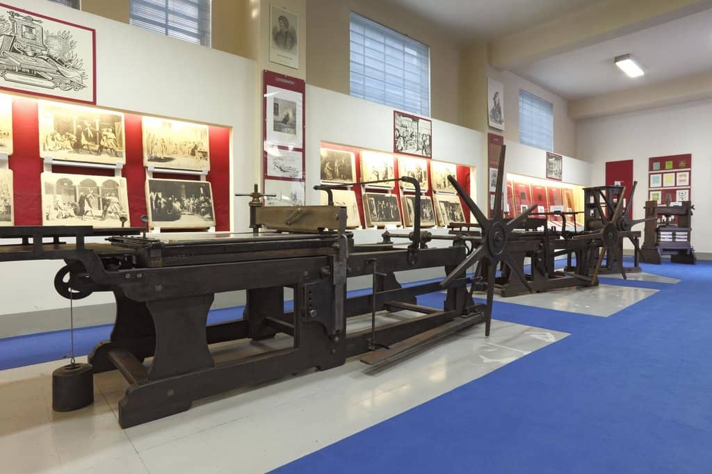 From Papermaking to Binding