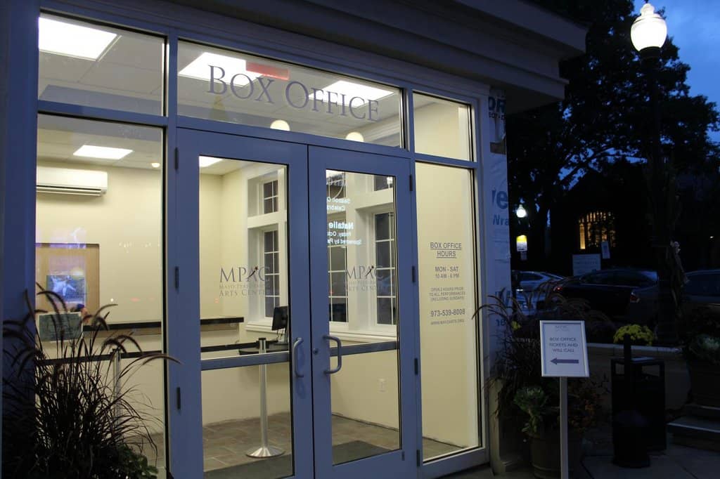 Live Concerts & Performances