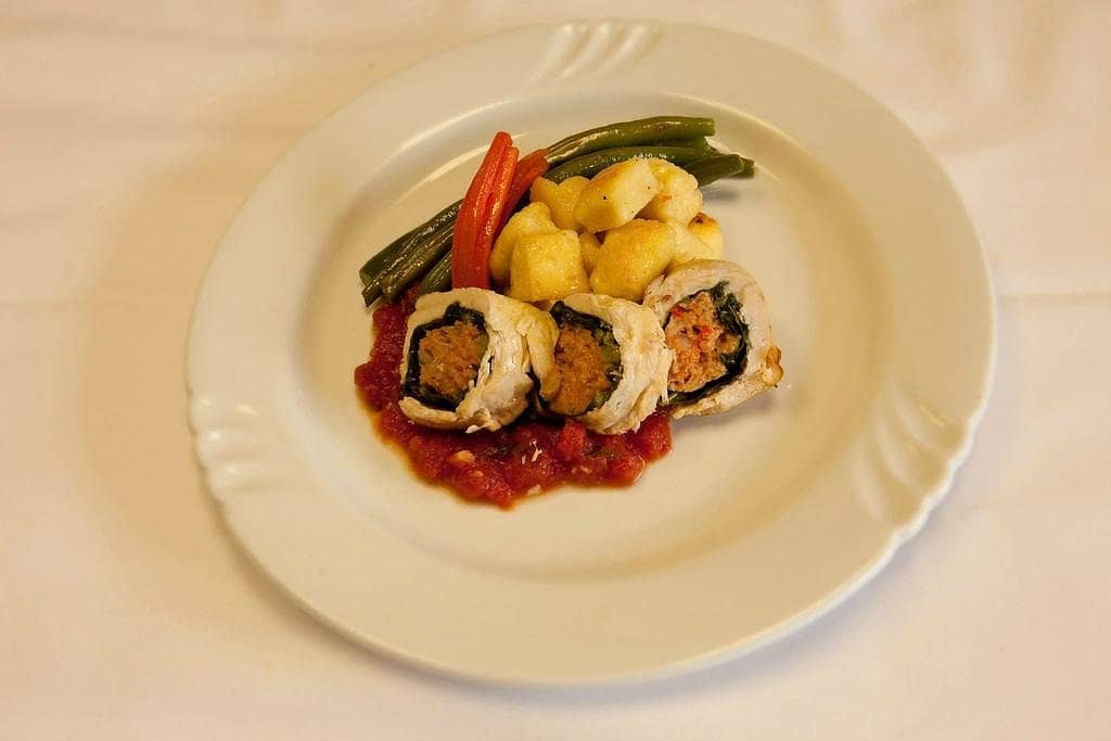 Mile-High Layer Cakes & Desserts