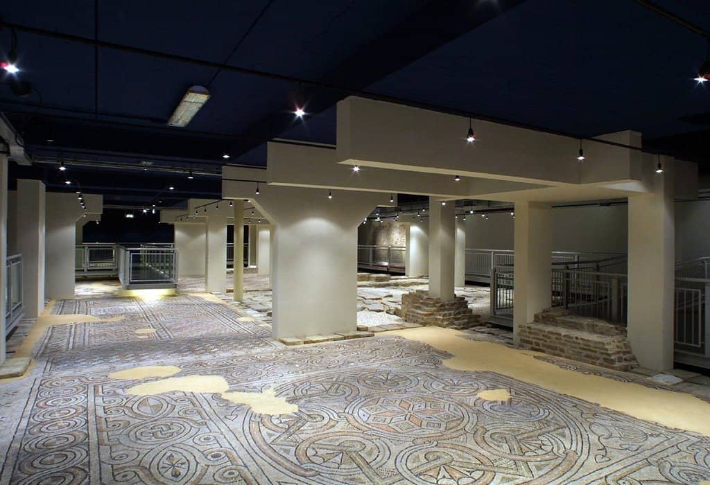 Dance of the Geniuses of the Seasons