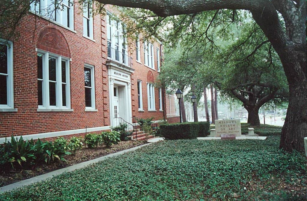 Rotating Themed Exhibits