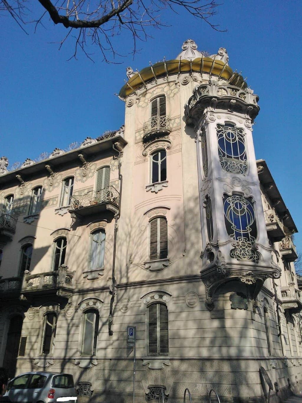 Vertical photo