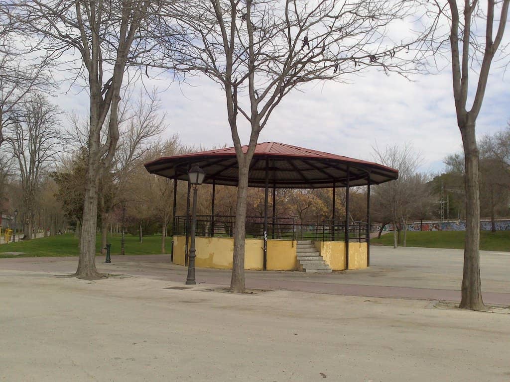 Outdoor Exercise Zones