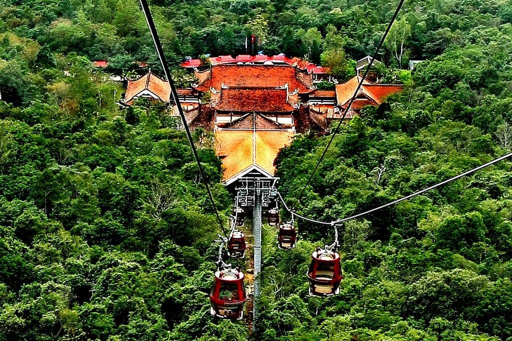 Yen Tu Mountain Cable Car