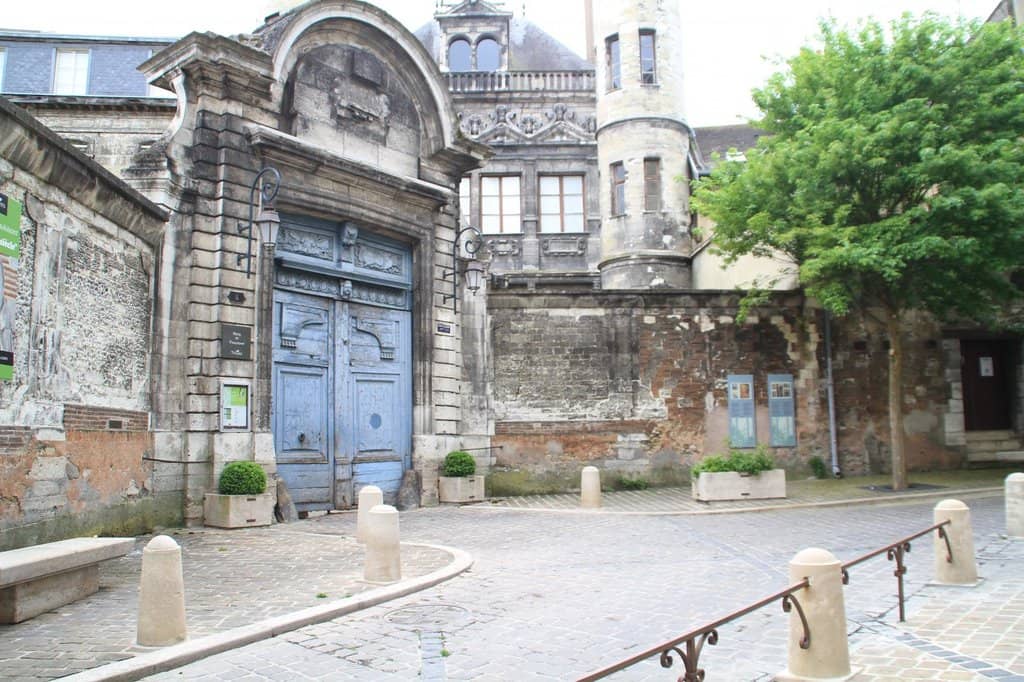 16th Century Building