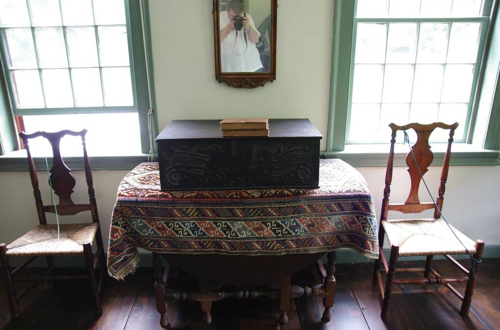 Tranquil Green Setting