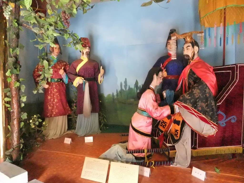 Statues of Horses and Soldiers