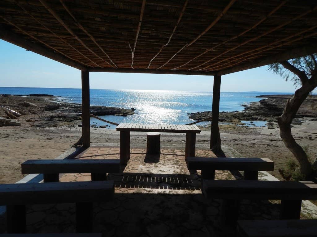 Convenient Beachside Cafe