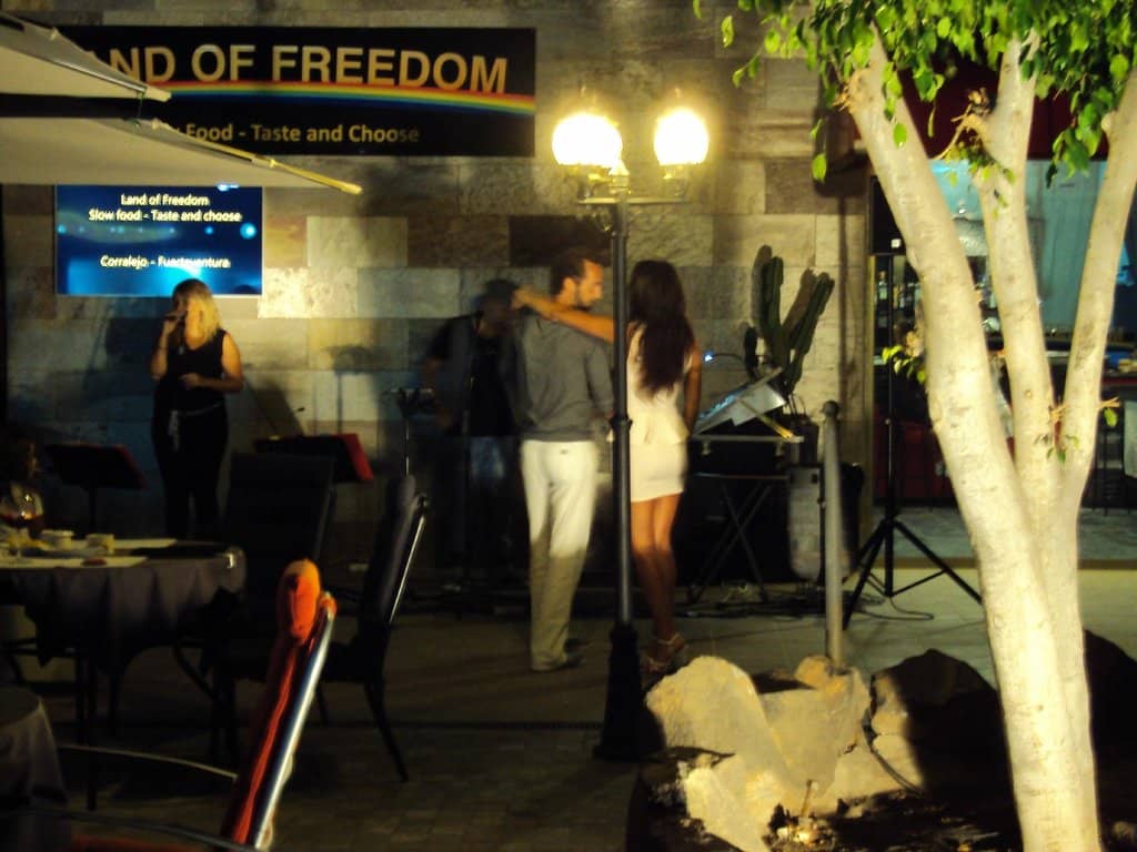 Intimate Courtyard Ambiance