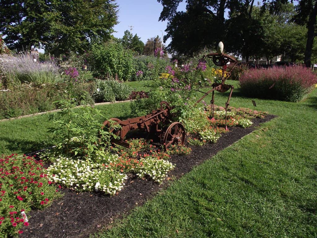 Summer Concerts & Plays