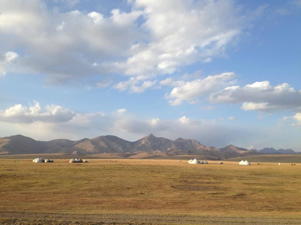 Kalmak-Ashu Pass Views