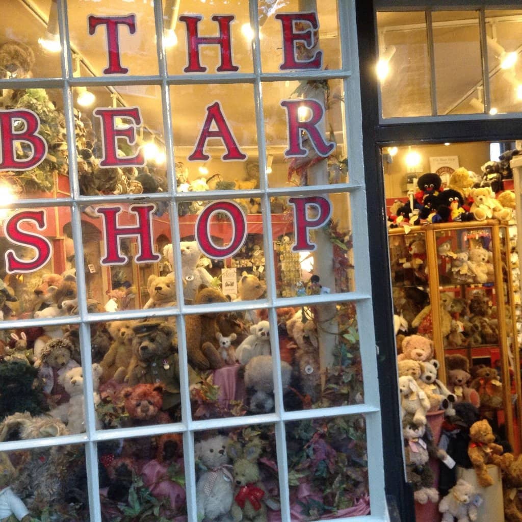 Independent Shops & Cafes