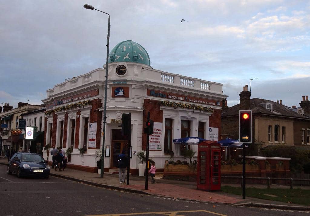 Waterfront Dining & Cocktails