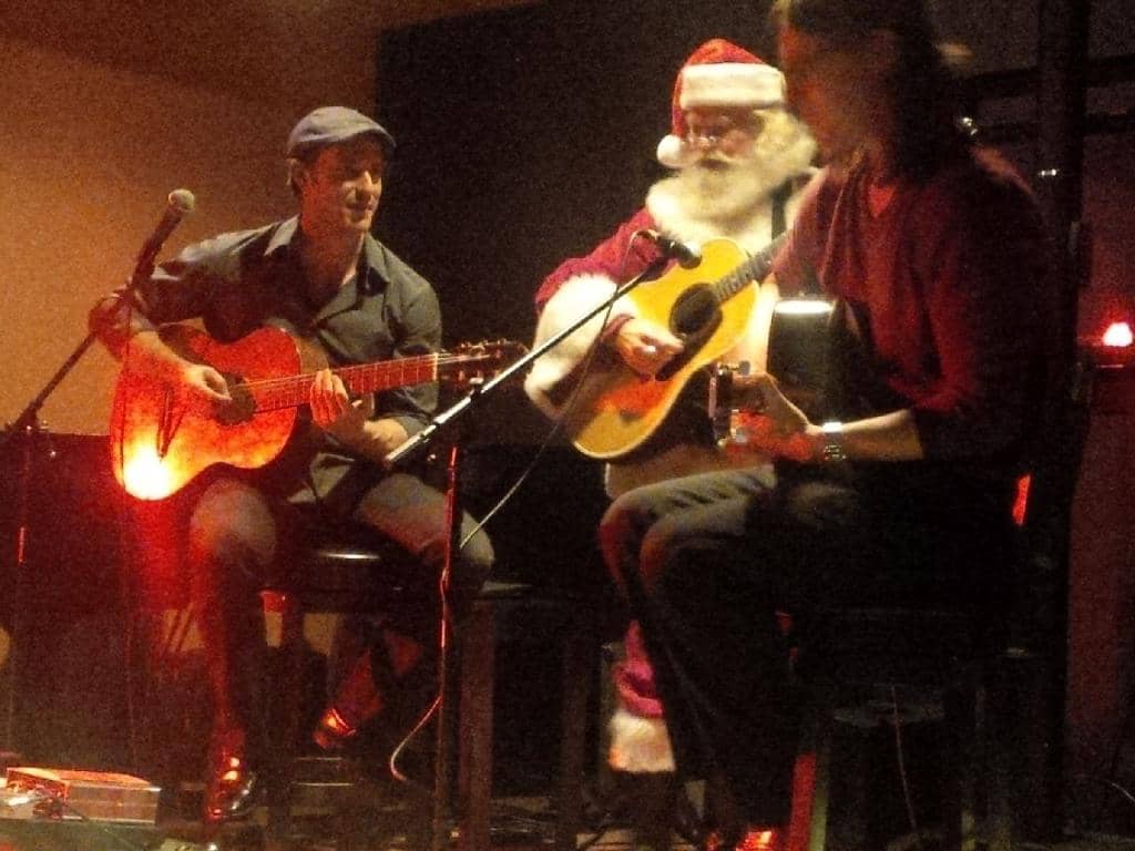 Cozy & Intimate Atmosphere